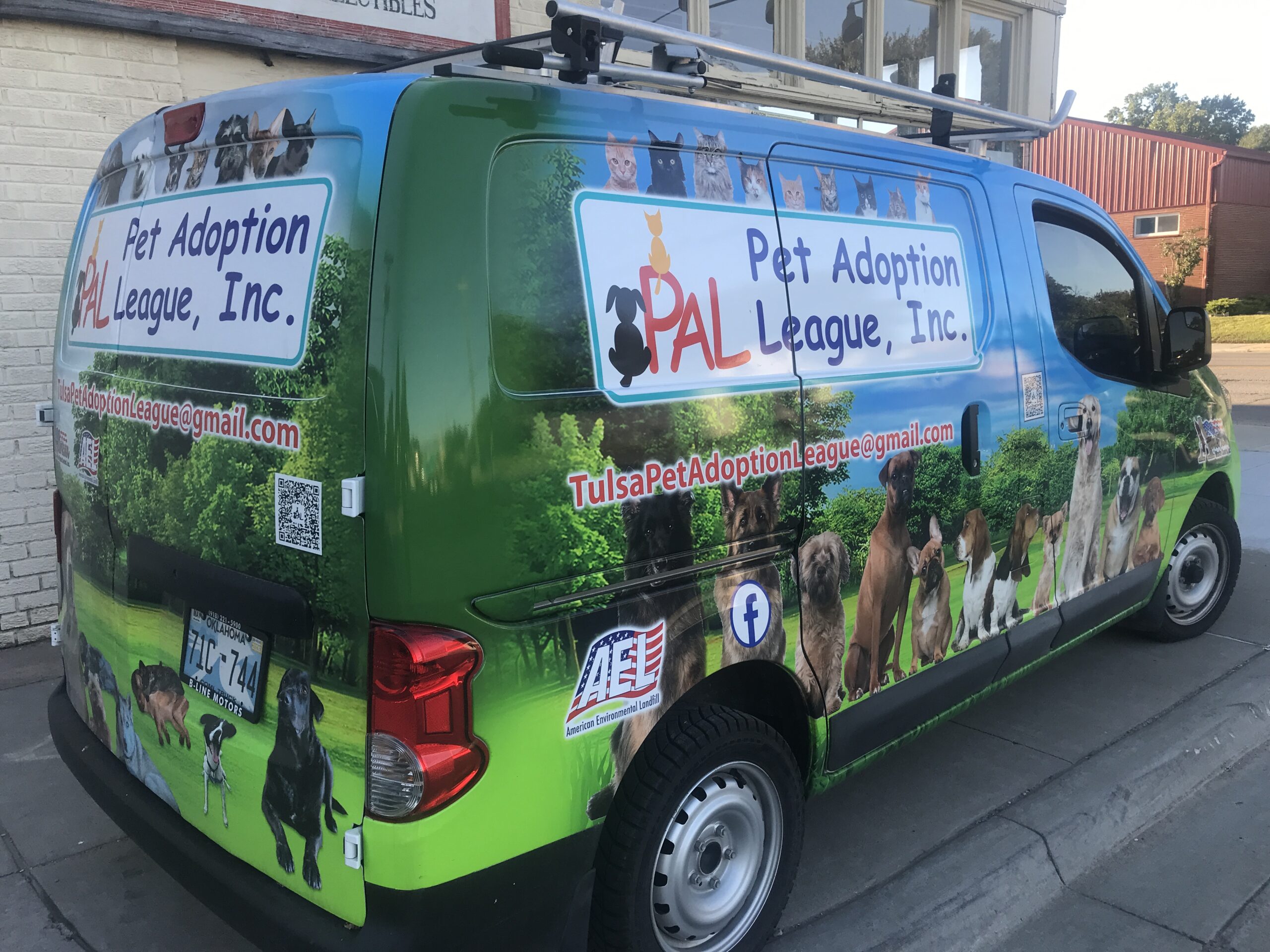 PAL Van Right Rear Corner